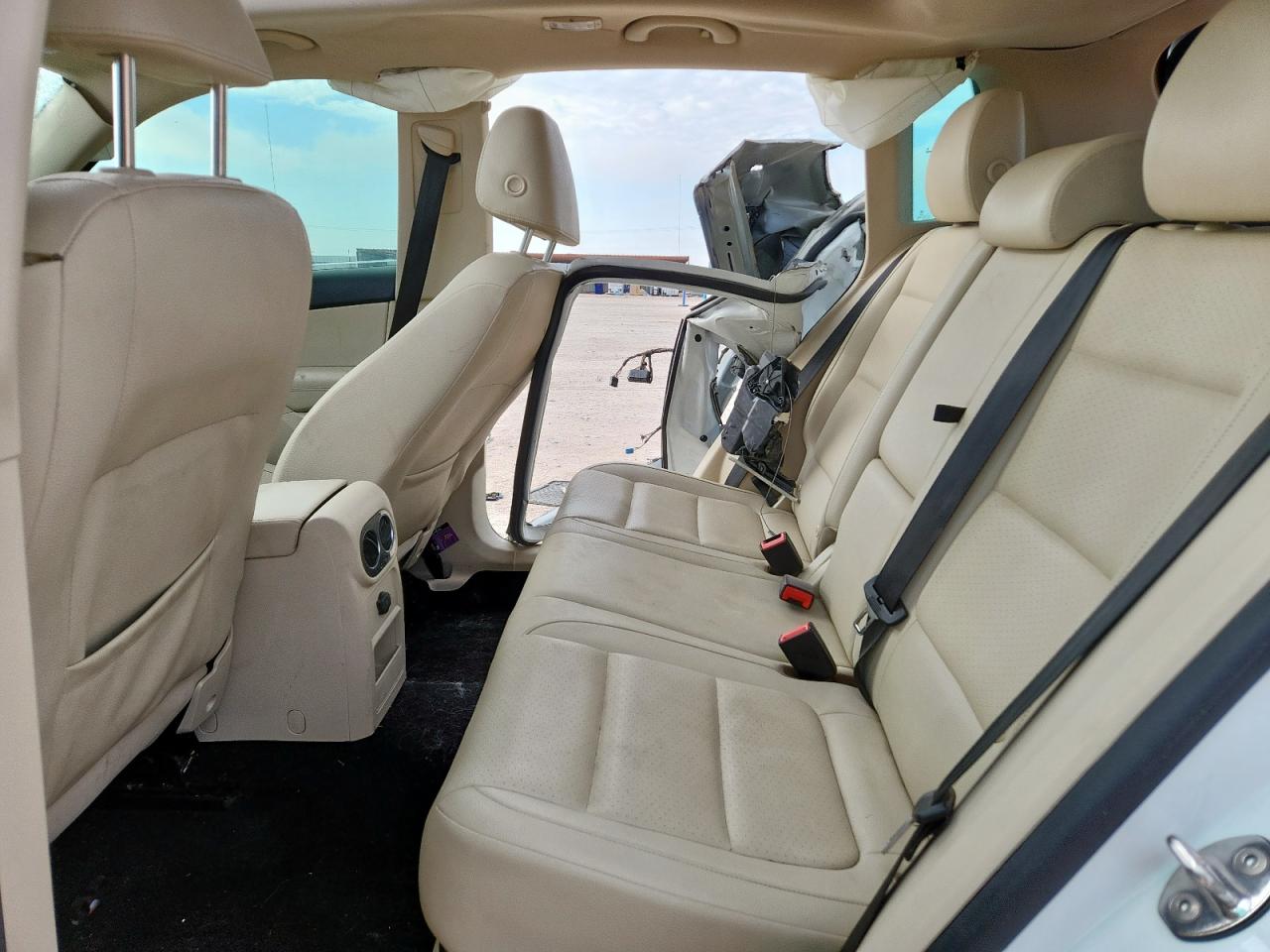 2017 Volkswagen Tiguan Wolfsburg VIN: WVGRV7AX4HK005713 Lot: 70909225