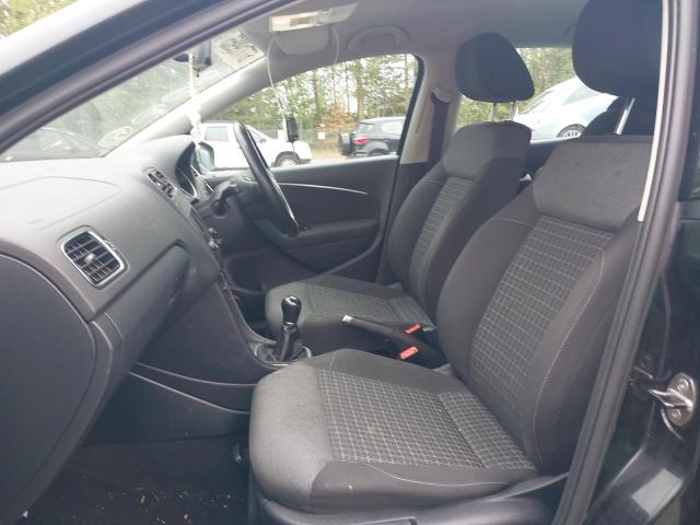 2015 VOLKSWAGEN POLO SE
