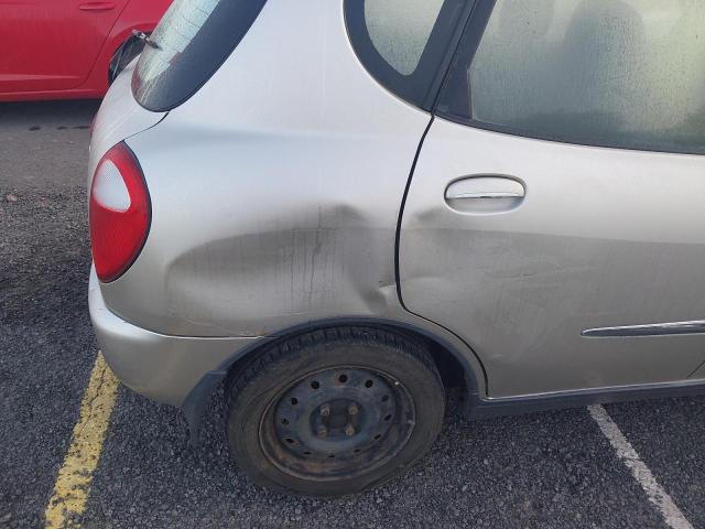 2000 DAIHATSU SIRION +