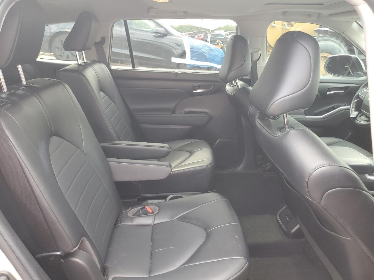 2022 Toyota Highlander Xle VIN: 5TDGZRBH2NS186348 Lot: 71009085