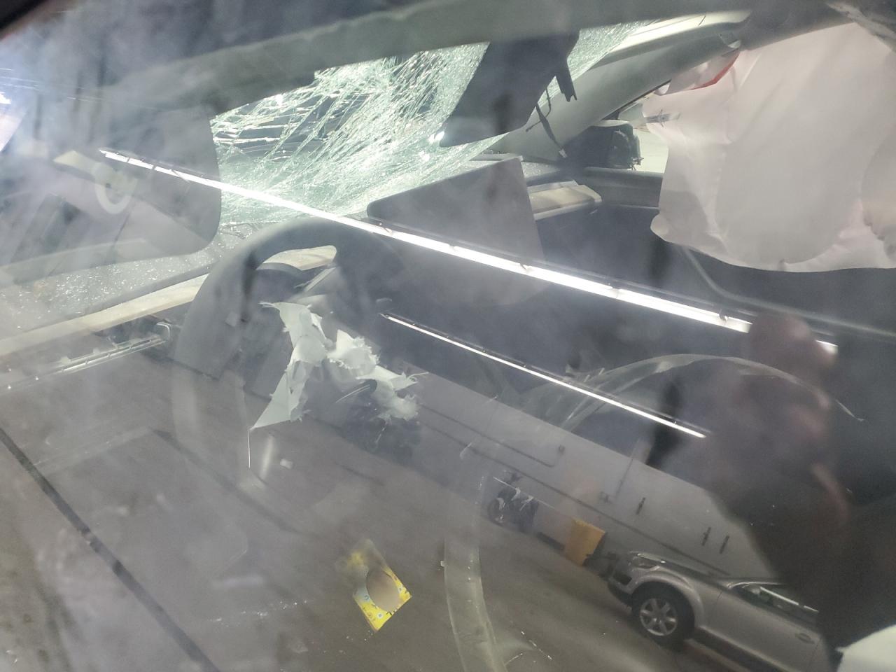 2023 Tesla Model Y VIN: 7SAYGDEE1PF694769 Lot: 68747105