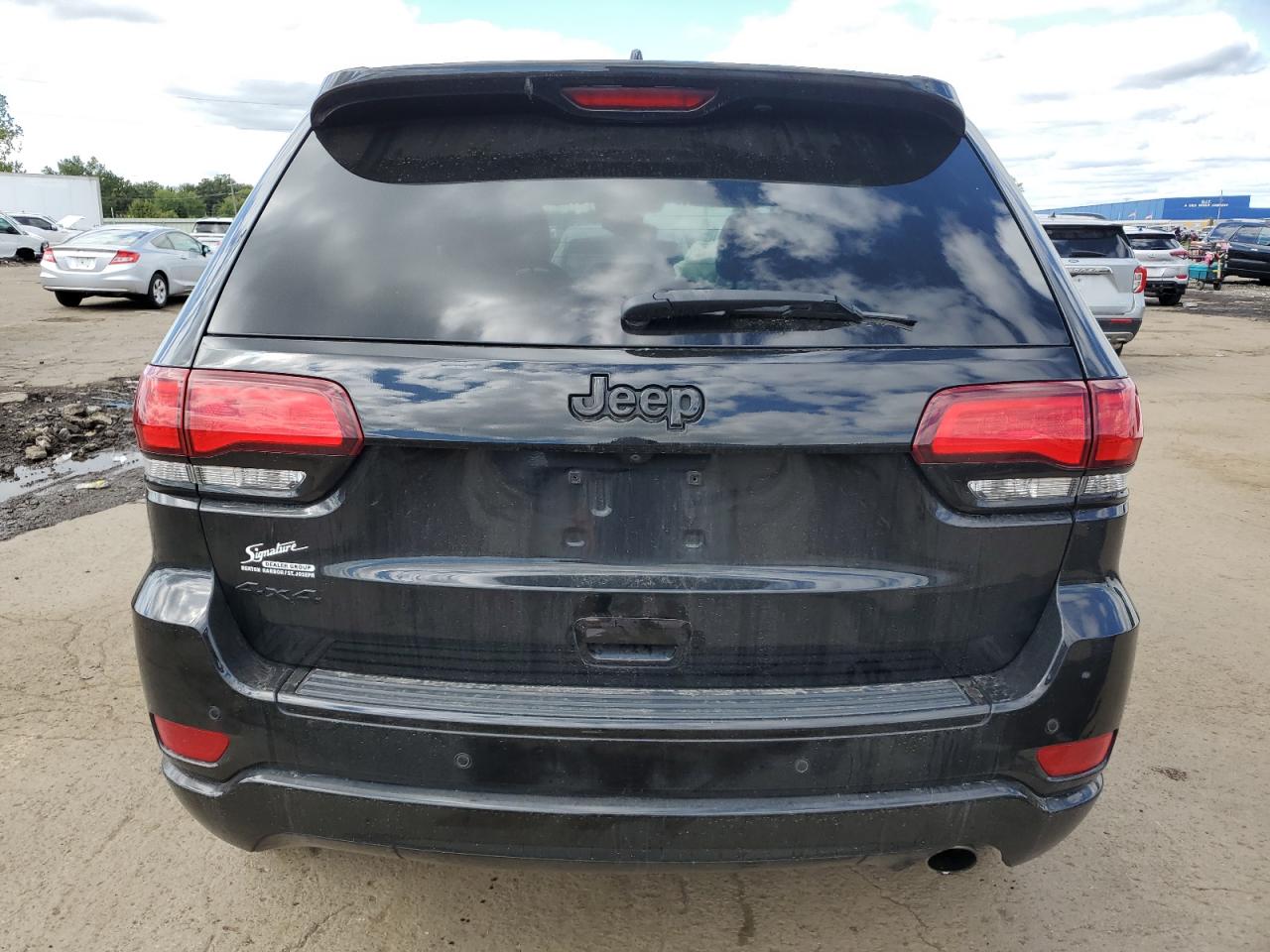 2018 Jeep Grand Cherokee Laredo VIN: 1C4RJFAG9JC227075 Lot: 70899085