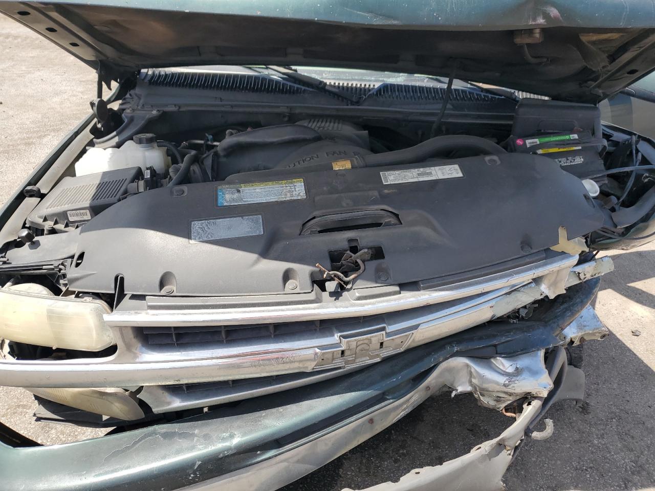 2001 Chevrolet Tahoe C1500 VIN: 1GNEC13T21J149182 Lot: 70359615