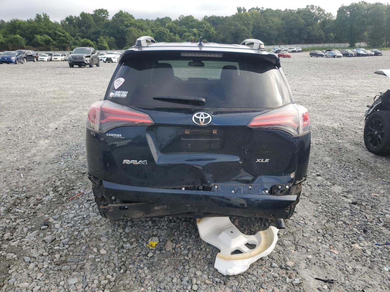 2017 Toyota Rav4 Xle VIN: JTMWFREV4HD103833 Lot: 68335245