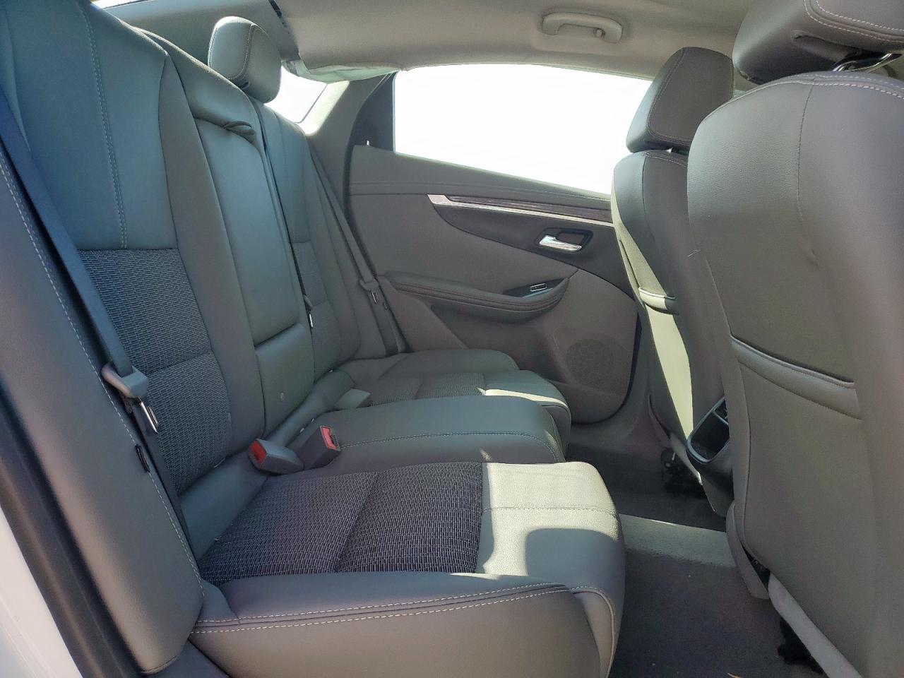 2018 Chevrolet Impala Lt VIN: 2G1105S38J9110724 Lot: 70954195