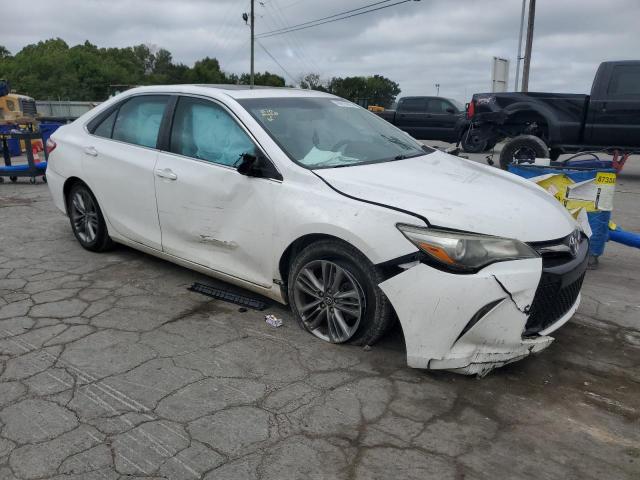 Седаны TOYOTA CAMRY 2016 Белы