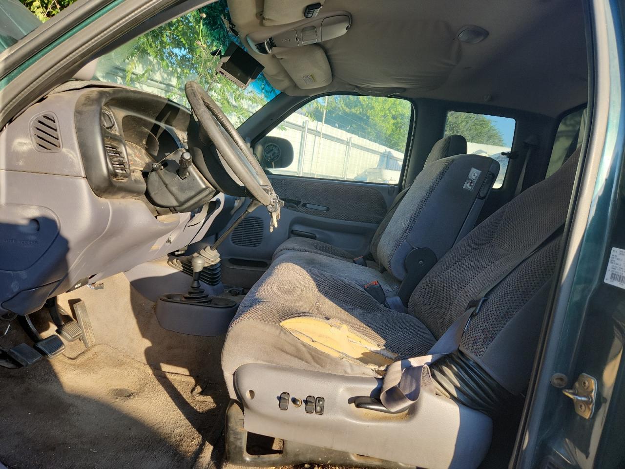 1999 Dodge Ram 2500 VIN: 3B7KF2268XG133194 Lot: 68939985