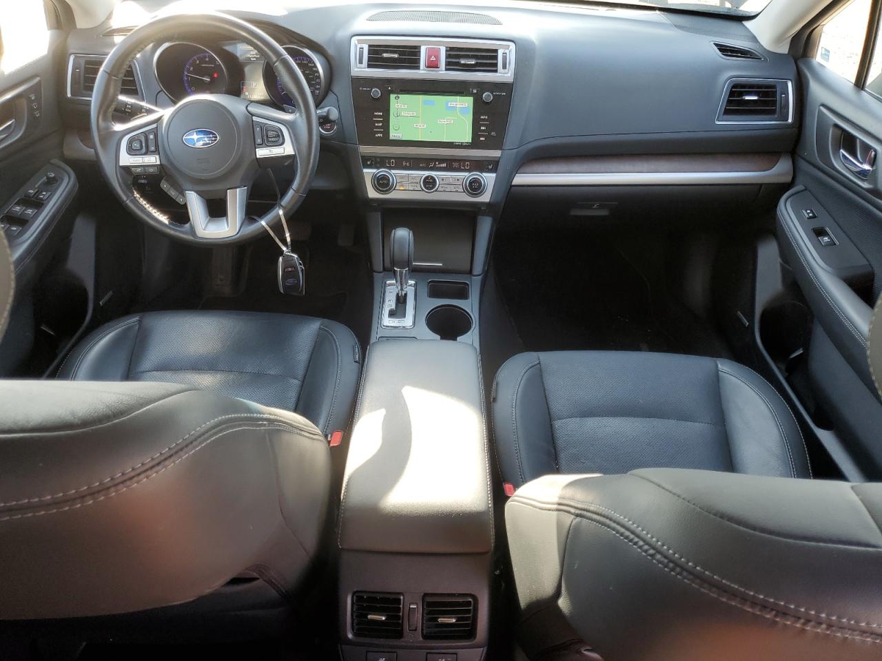 2015 Subaru Outback 3.6R Limited VIN: 4S4BSFNC4F3304055 Lot: 71034555