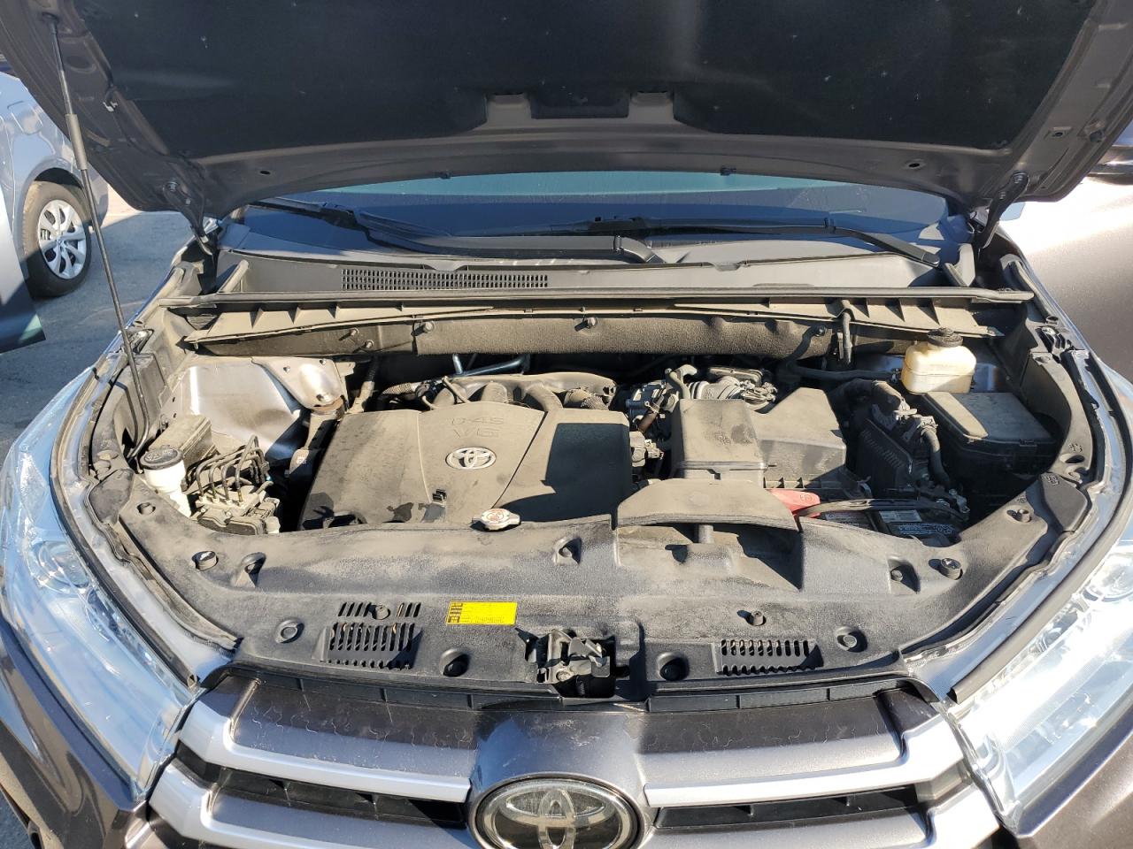 2017 Toyota Highlander Se VIN: 5TDJZRFH9HS520704 Lot: 68258945