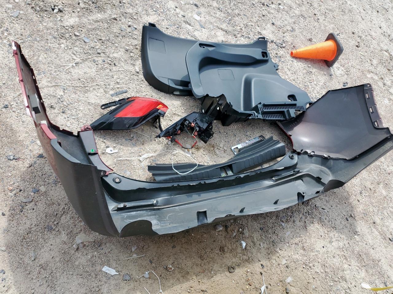 2021 Toyota Rav4 Le VIN: JTMH1RFV0MD068742 Lot: 69864025