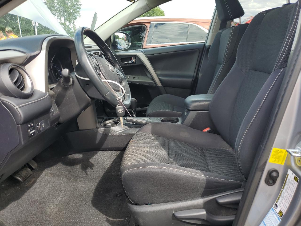 2017 Toyota Rav4 Xle VIN: 2T3RFREV5HW578374 Lot: 70080515