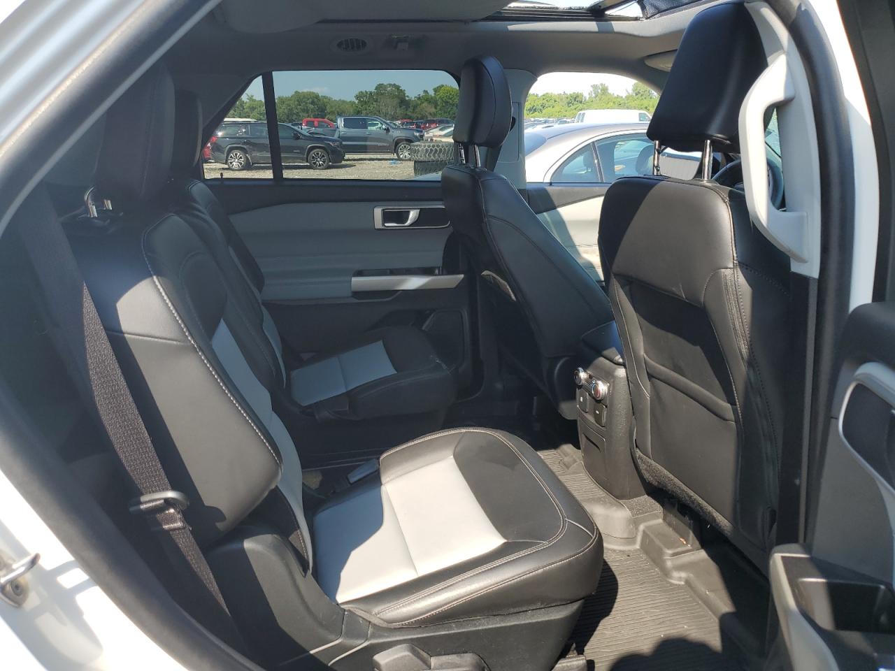 2022 Ford Explorer Xlt VIN: 1FMSK8DH3NGB57565 Lot: 68434345