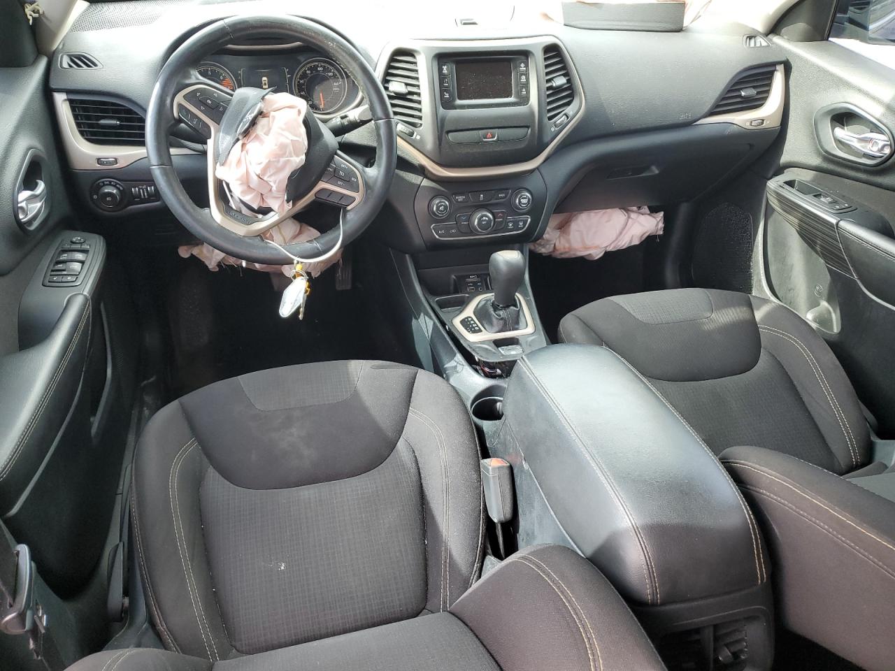 2016 Jeep Cherokee Latitude VIN: 1C4PJLCB0GW336183 Lot: 69552785