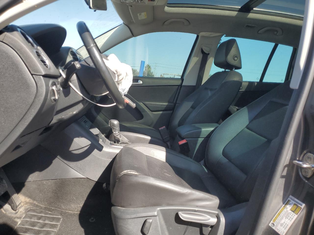 2015 Volkswagen Tiguan S VIN: WVGBV7AX0FW553215 Lot: 70423245