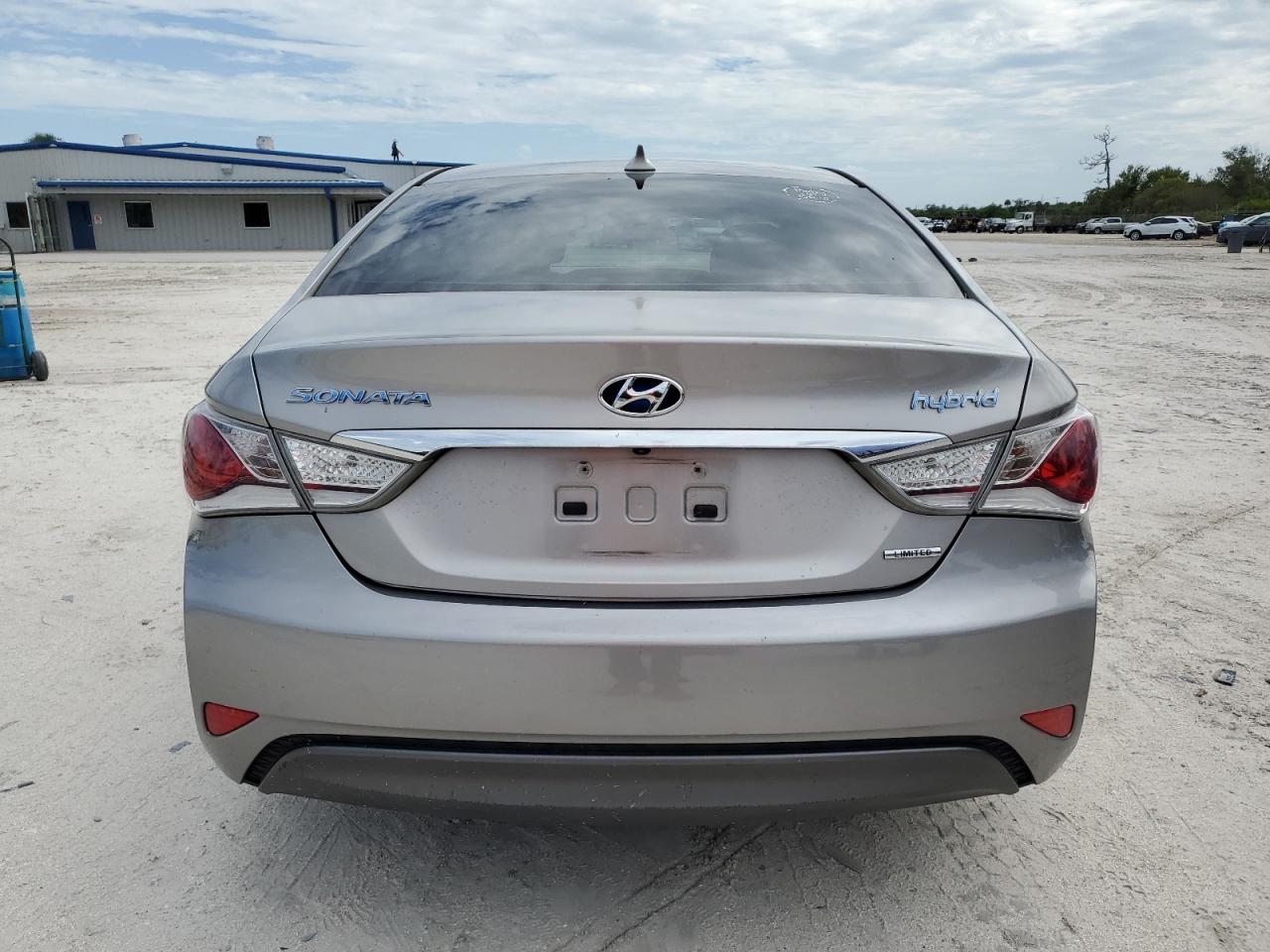 2013 Hyundai Sonata Hybrid VIN: KMHEC4A44DA090173 Lot: 70341075