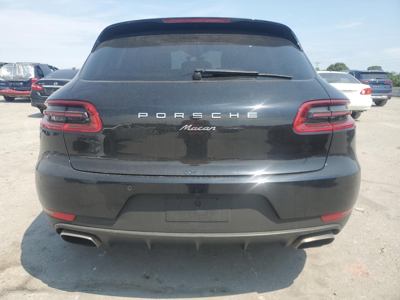 2017 Porsche Macan VIN: WP1AA2A51HLB07784 Lot: 69349745