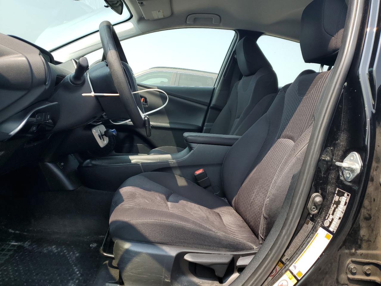 2018 Toyota Prius VIN: JTDKBRFU9J3060618 Lot: 67960255