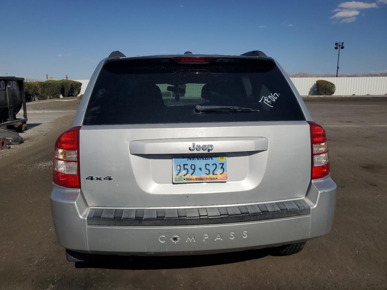 2007 Jeep Compass VIN: 1J8FF47W47D136671 Lot: 69504735