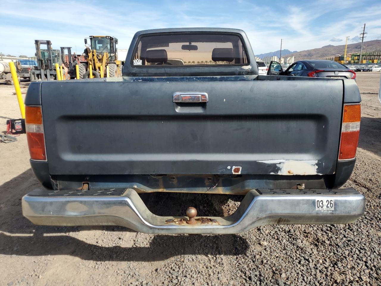 1989 Toyota Pickup 1/2 Ton Short Wheelbase VIN: JT4RN81R0K5032778 Lot: 71000315