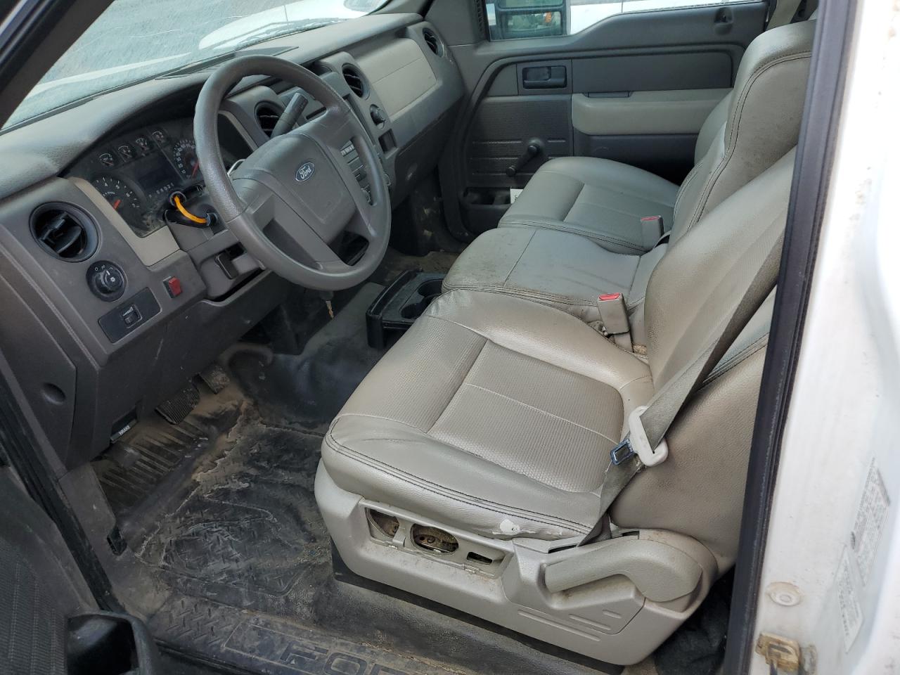 2010 Ford F150 VIN: 1FTMF1CW5AKC33111 Lot: 51788375