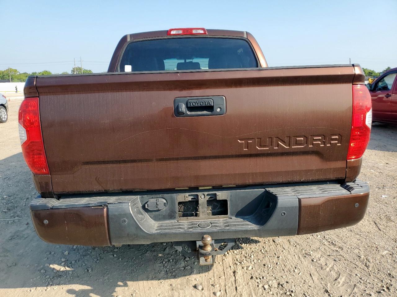 2016 Toyota Tundra Crewmax Limited VIN: 5TFFW5F14GX200094 Lot: 69695305