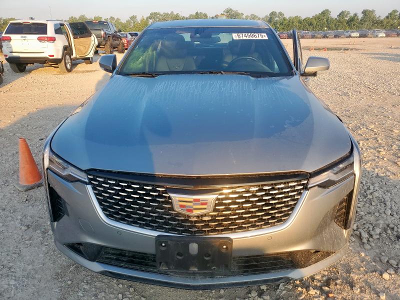  CADILLAC CT4 2023 Серебристый