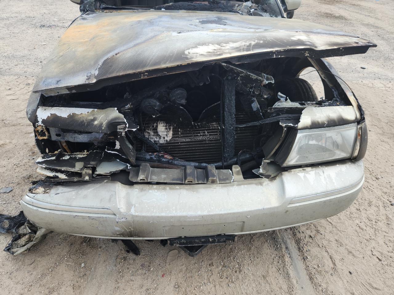 2005 Mercury Grand Marquis Ls VIN: 2MEFM75W15X647633 Lot: 84951485