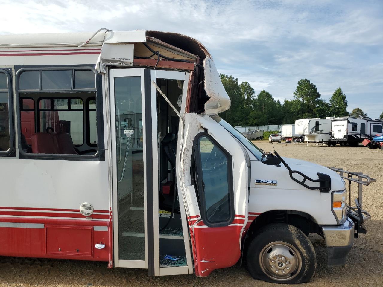 2021 Ford Econoline E450 Super Duty Cutaway Van VIN: 1FDFE4FN7MDC09672 Lot: 68417905