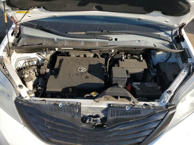 2012 TOYOTA SIENNA LE  