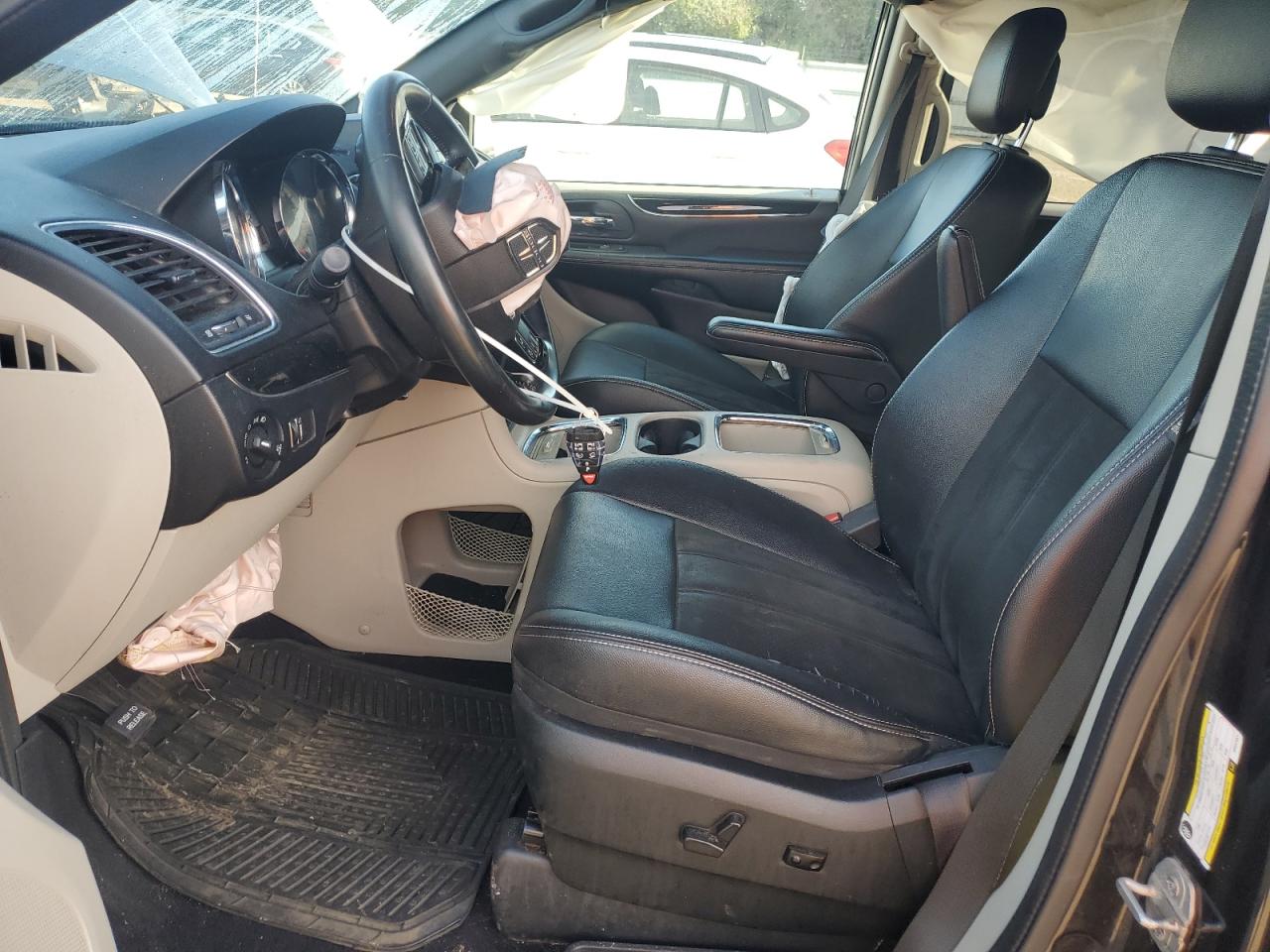 2019 Dodge Grand Caravan Sxt VIN: 2C4RDGCG8KR557051 Lot: 69949895