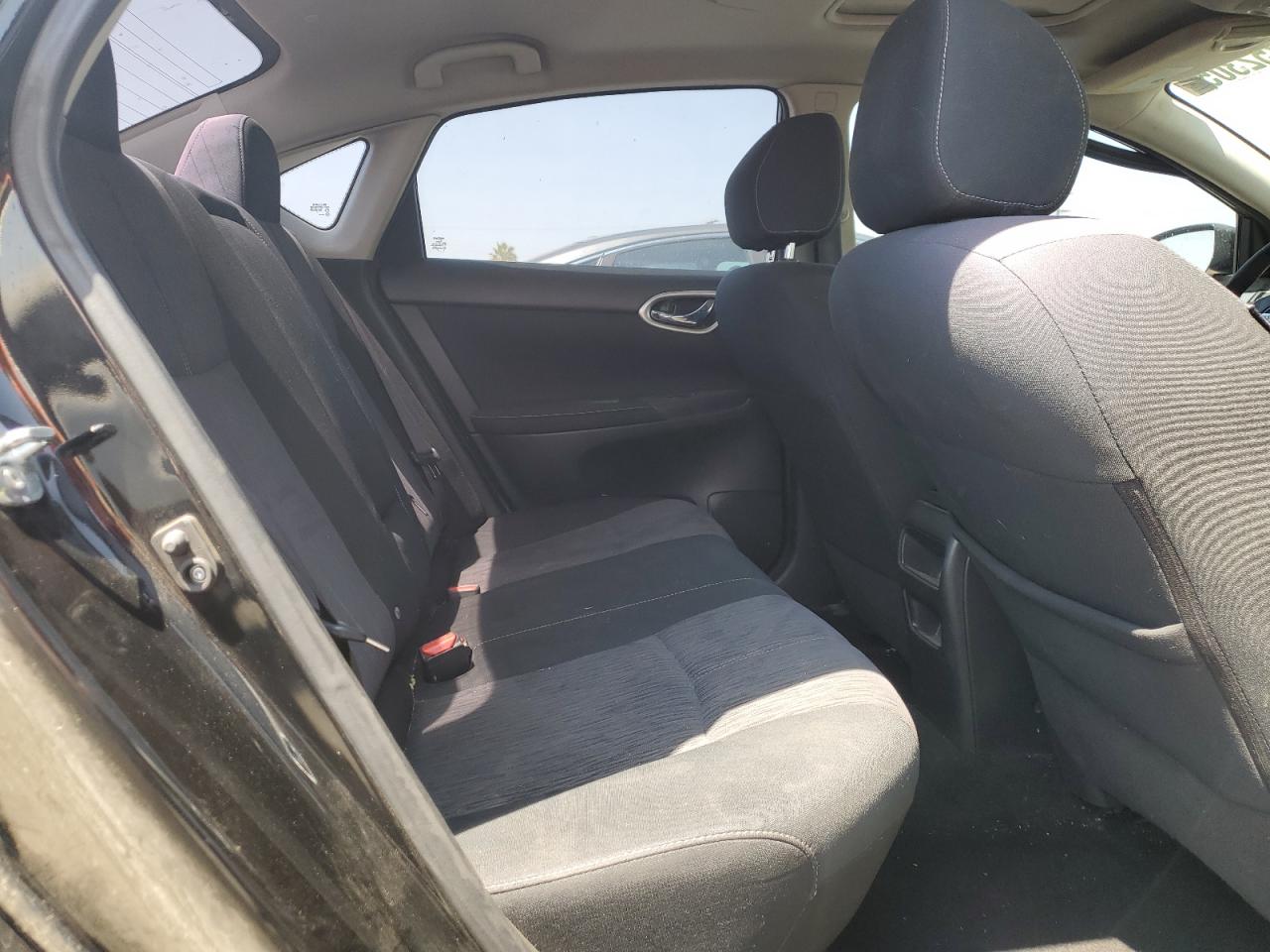 2015 Nissan Sentra S VIN: 3N1AB7AP8FY282036 Lot: 69352305