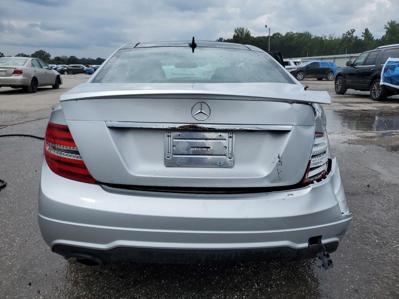 2015 Mercedes-Benz C 250 VIN: WDDGJ4HB7FG419073 Lot: 70537265