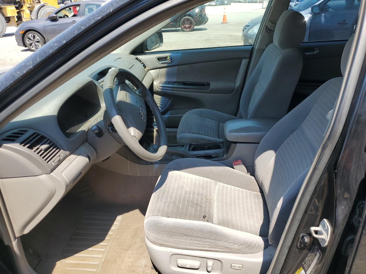 2005 Toyota Camry Le VIN: 4T1BE32K45U076049 Lot: 68590475