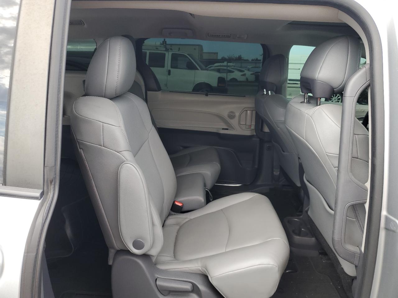 2021 Toyota Sienna Xle VIN: 5TDJRKEC7MS042872 Lot: 70322315