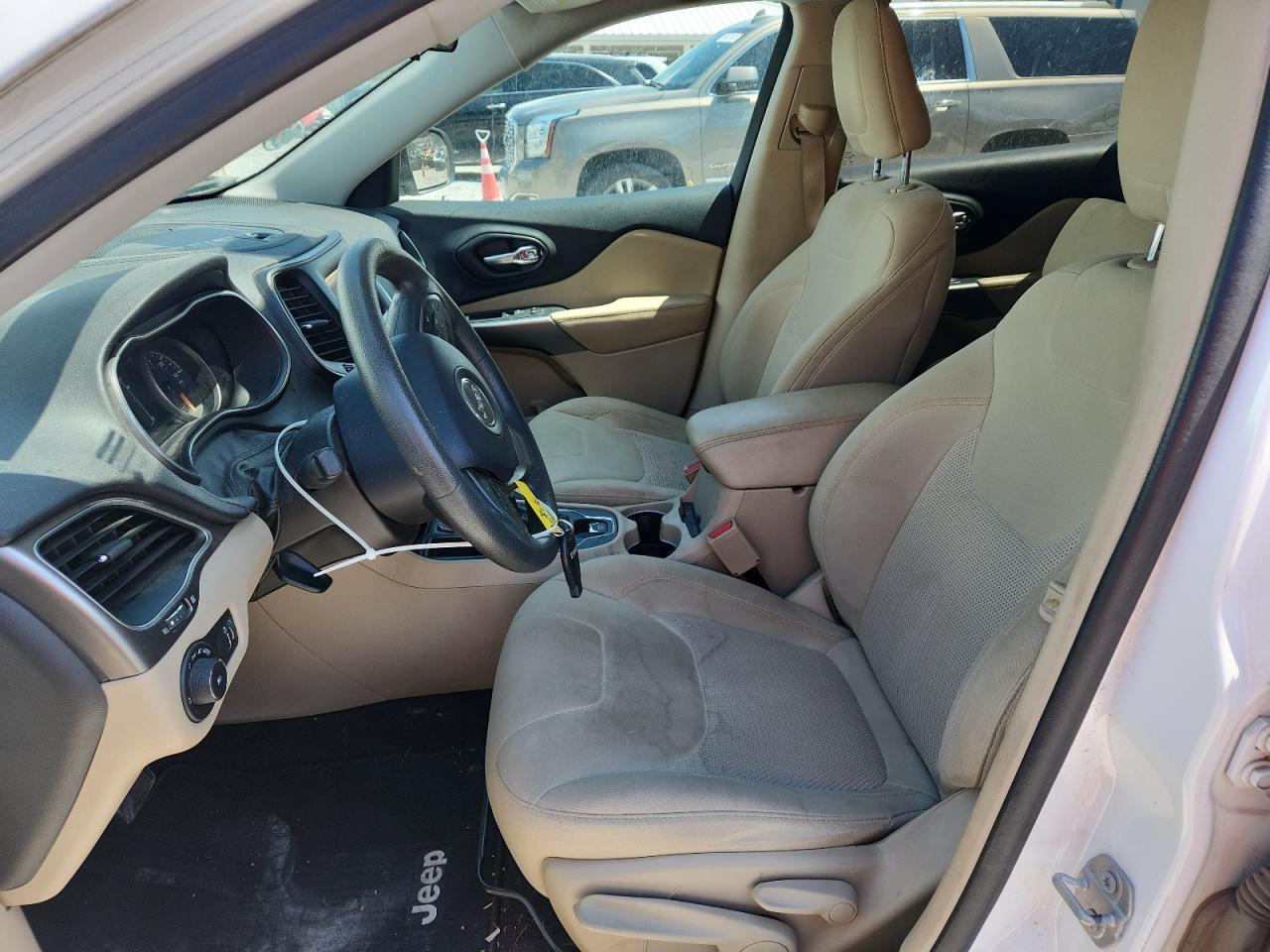 2019 Jeep Cherokee Latitude VIN: 1C4PJLCB3KD203907 Lot: 70016315