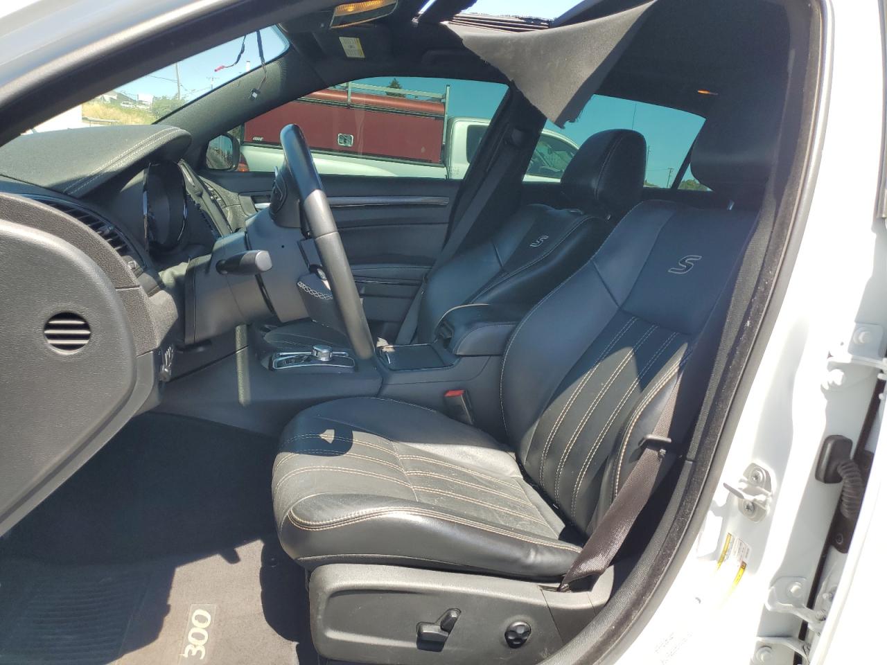 2015 Chrysler 300 S VIN: 2C3CCABT3FH736134 Lot: 67749335