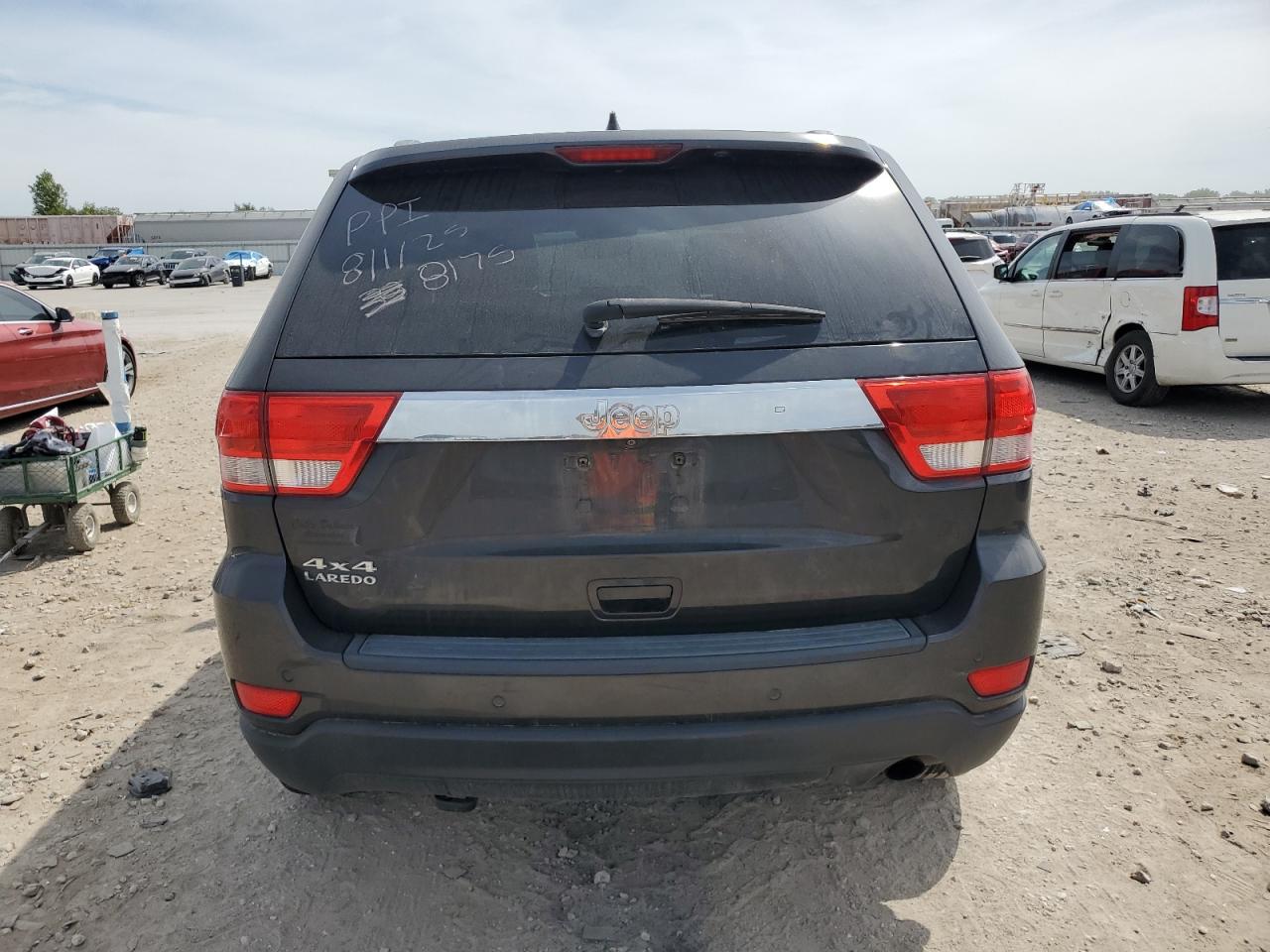 2011 Jeep Grand Cherokee Laredo VIN: 1J4RR4GG4BC738175 Lot: 70560825