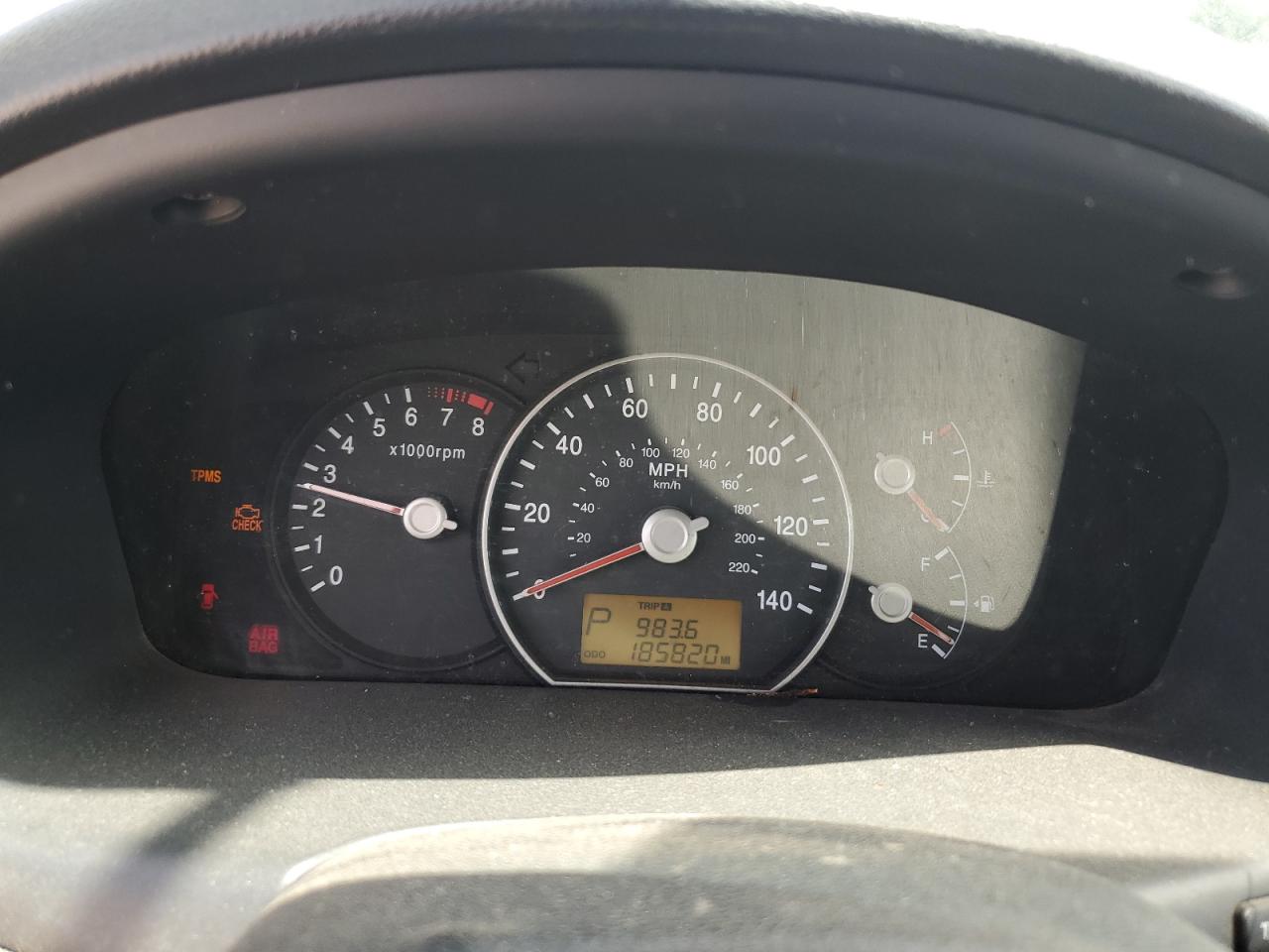 2009 Kia Rondo Base VIN: KNAFG528597222203 Lot: 70342915