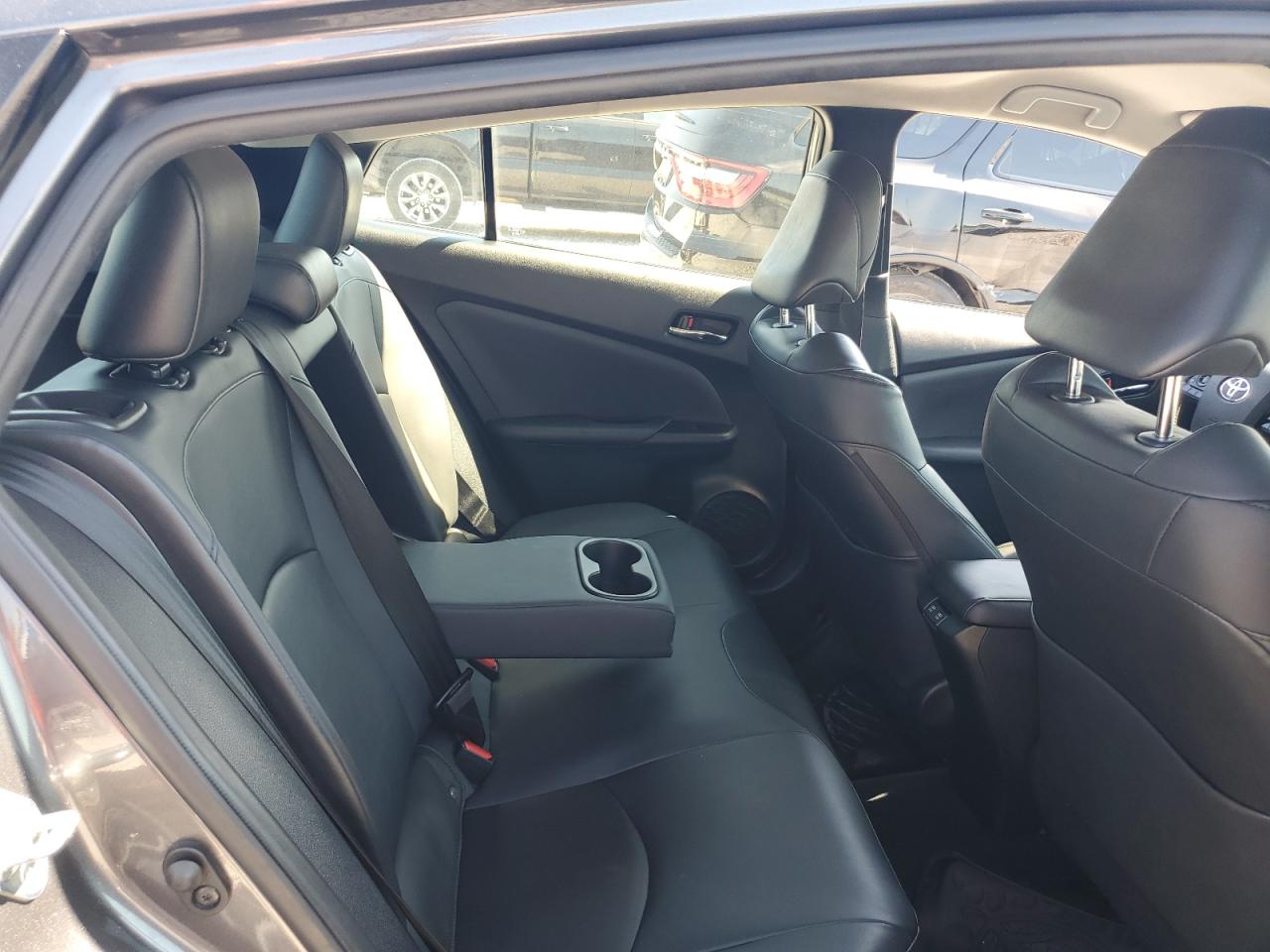 2020 Toyota Prius L VIN: JTDKARFU8L3119129 Lot: 70903555