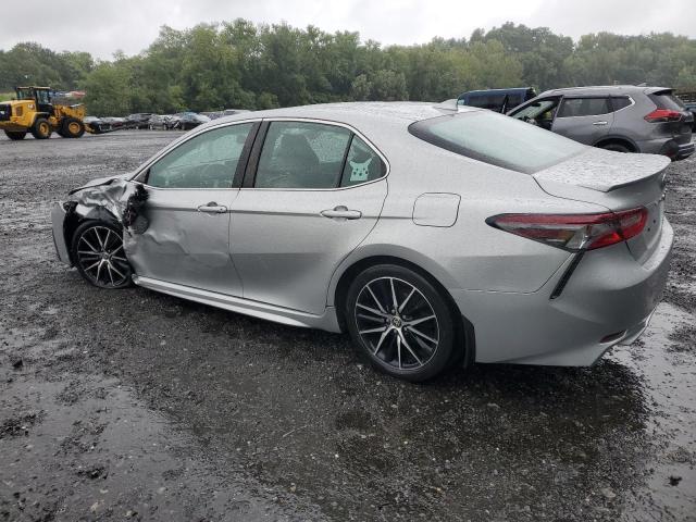  TOYOTA CAMRY 2021 Серебристый