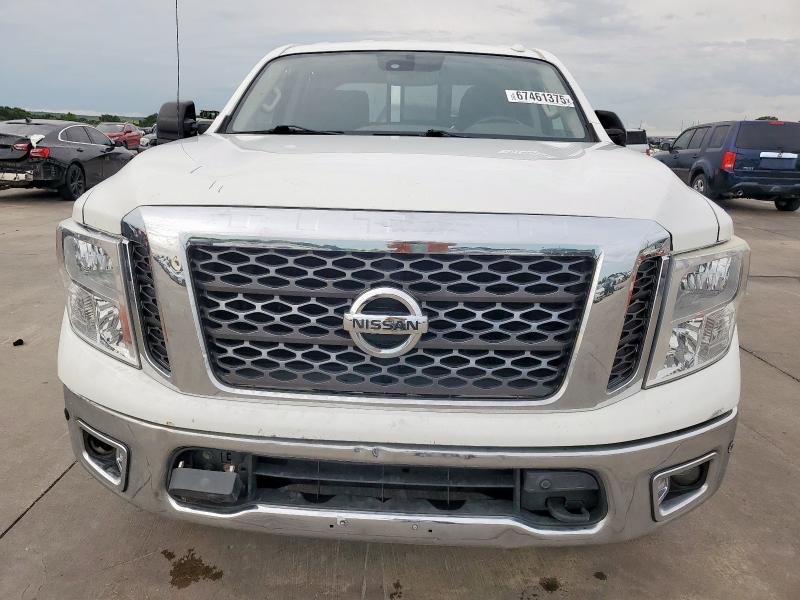 2017 NISSAN TITAN SV