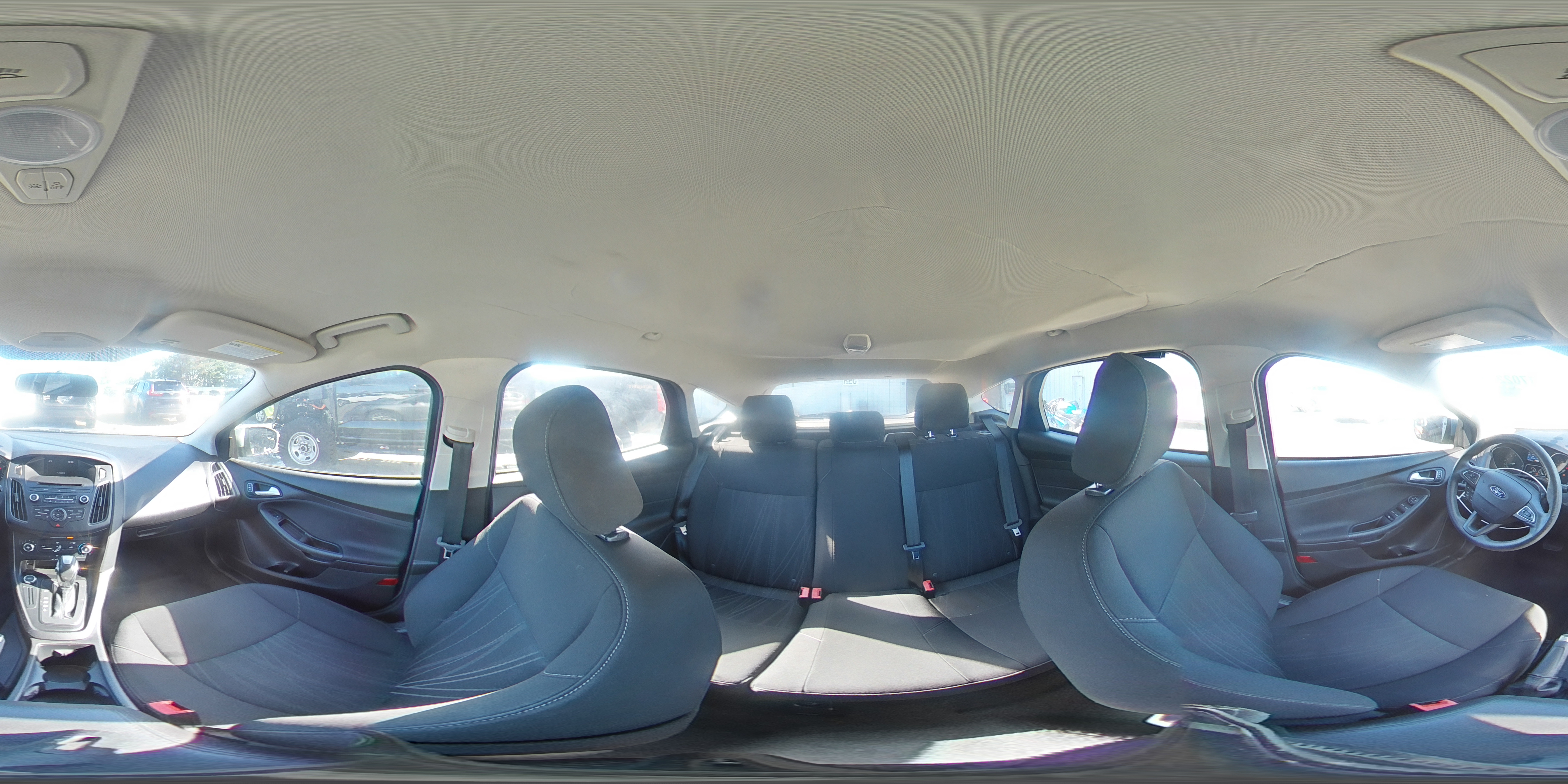 2016 Ford Focus Se VIN: 1FADP3K22GL255423 Lot: 70227205