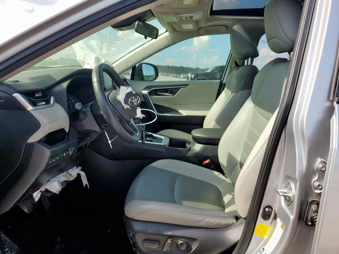 2022 Toyota Rav4 Xle Premium VIN: JTMB6RFV9ND063659 Lot: 68107475