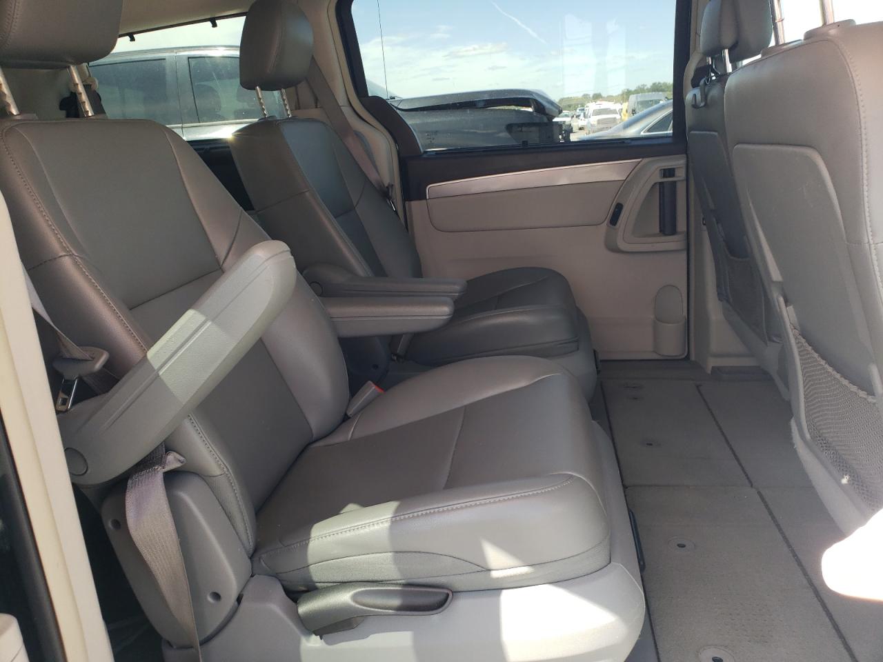 2013 Volkswagen Routan Se VIN: 2C4RVABG8DR725124 Lot: 70169625