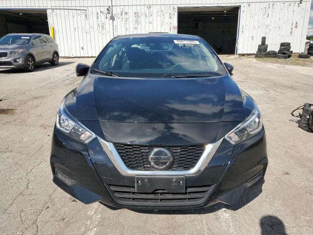  NISSAN VERSA 2020 Czarny