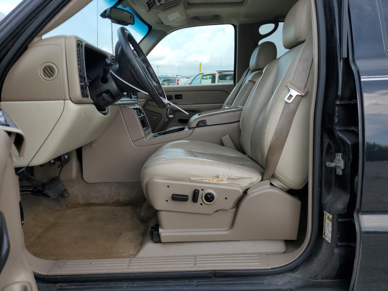 2005 Chevrolet Tahoe K1500 VIN: 1GNEK13T75R182916 Lot: 69216225
