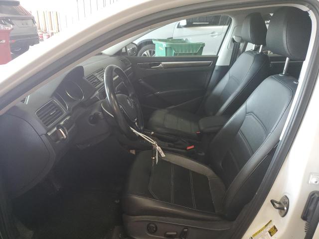  VOLKSWAGEN PASSAT 2016 Белы