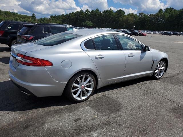 Sedans JAGUAR XF 2015 Srebrny