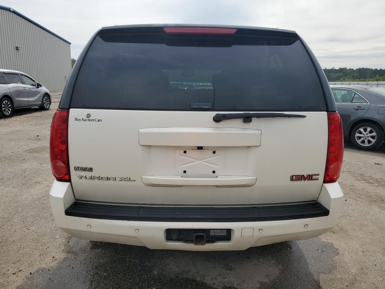 2011 GMC Yukon Xl C1500 Slt VIN: 1GKS1KE05BR203432 Lot: 70701665