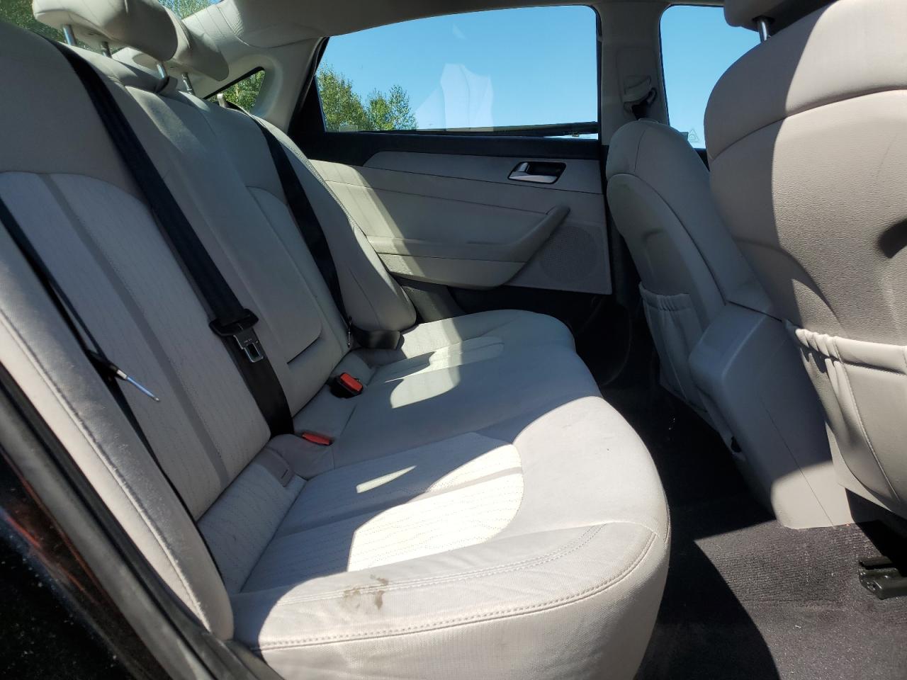 2017 Hyundai Sonata Hybrid VIN: KMHE24L15HA051636 Lot: 69689745